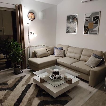 Apartments Battistutti - Free Private Parking 자그레브 외부 사진