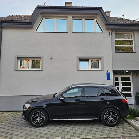 Apartments Battistutti - Free Private Parking 자그레브 외부 사진