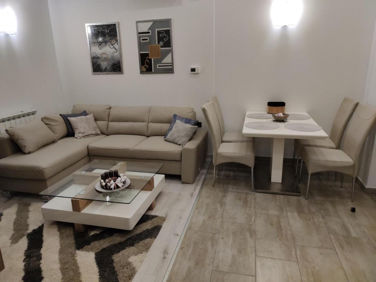Apartments Battistutti - Free Private Parking 자그레브 외부 사진