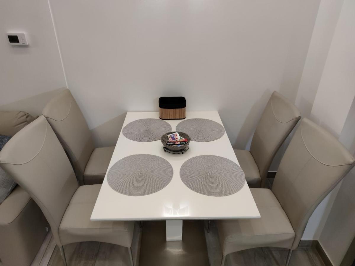 Apartments Battistutti - Free Private Parking 자그레브 외부 사진